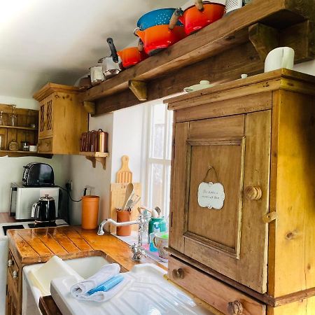 The Beehive, Ground Floor Apartment In Norfolk, No Shared Amenities Downham Market Exterior foto