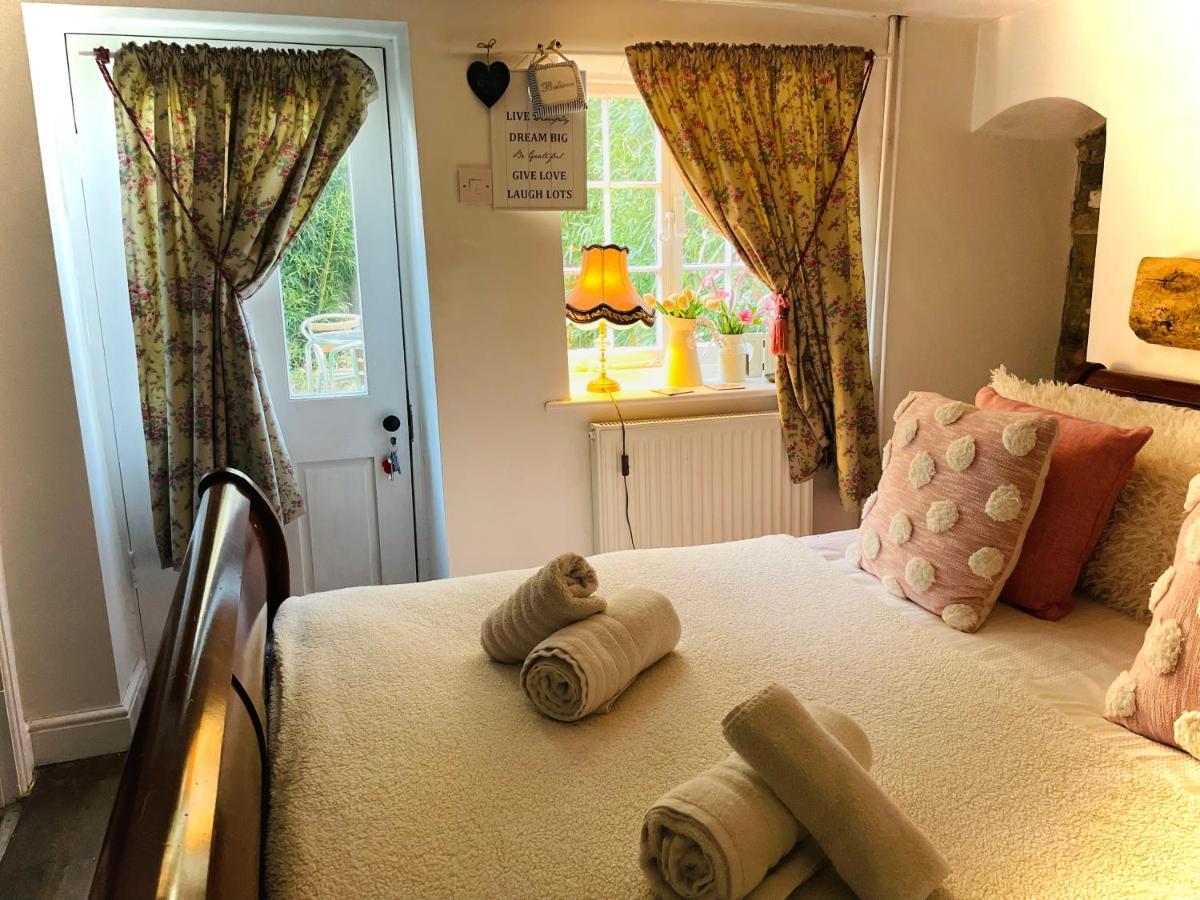 The Beehive, Ground Floor Apartment In Norfolk, No Shared Amenities Downham Market Exterior foto